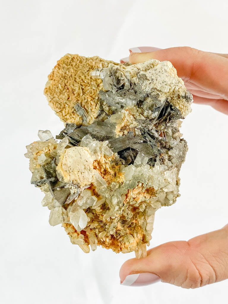 Brookite Mineral Specimen 207g