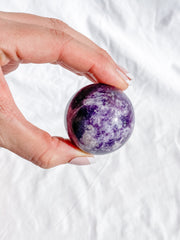 Lepidolite Sphere | Medium