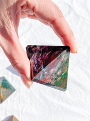 Bloodstone Pyramid | Large