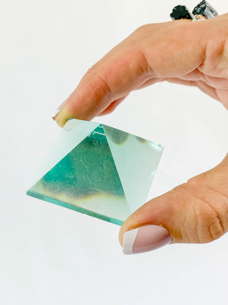 Green Obsidian Pyramid | Medium