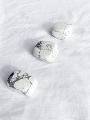Howlite Tumbles | Medium