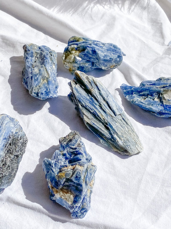 Blue Kyanite with Mica and Quartz Natural | Large