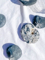 Chrysanthemum Natural Stone | Large