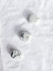 Howlite Tumbles | Medium