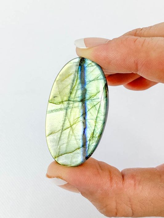 Labradorite Cabochon Oval | Medium