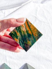 Bloodstone Pyramid | Large