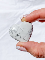 Howlite Heart | X Small