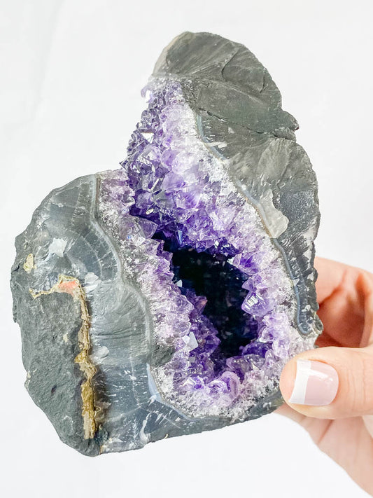 Amethyst CutBase Cluster 879g